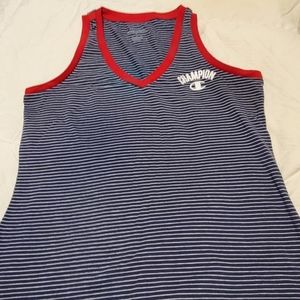USED Champion V Neck Shirt Size M